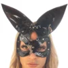 Máscara conejx charol negro